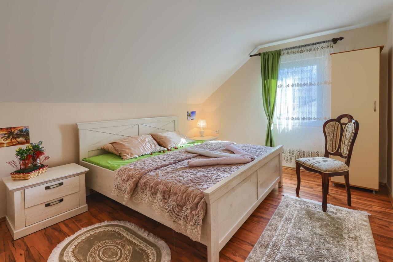 Apartment Mirjana Cattaro Esterno foto